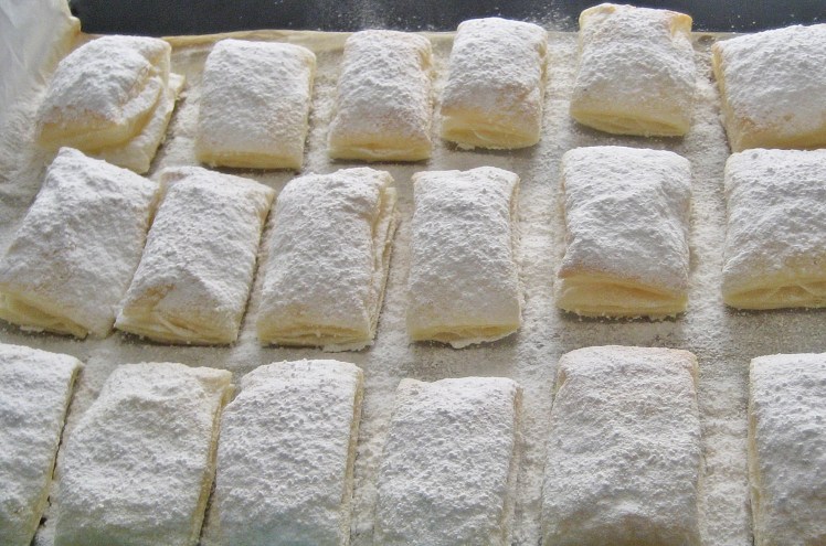 Milhojas con crema de limon y fruta