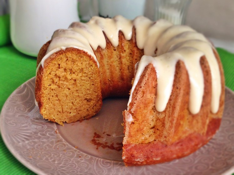 Bundt de calabaza con glaseado de naranja