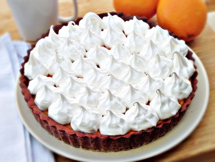 Tarta de naranja cacao y merengue