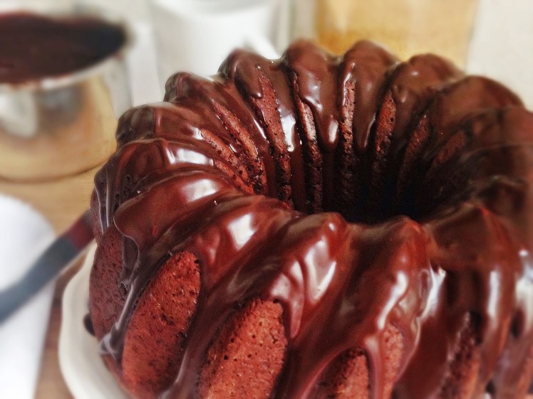 Bundt de chocolate negro (sin lactosa)-