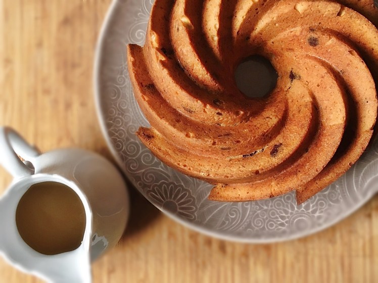 bundt-de-platano-chocolate-y-caramelo-salado-2
